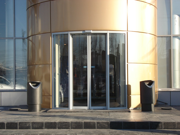 Автоматическая двойная радиусная дверь NABCO(3)