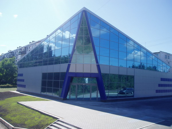 Раздвижные двери NABCO. Развлекательный центр, г. Выборг